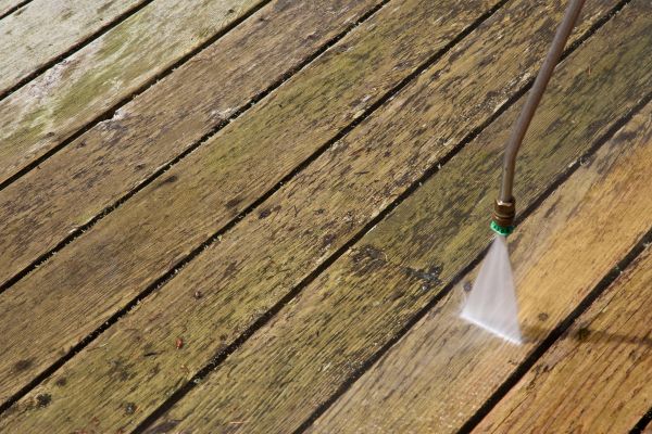 Deck Mold Removal in Palm Coast